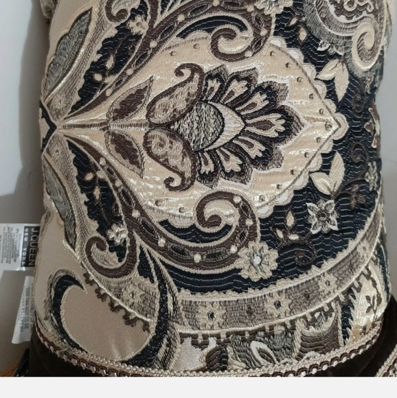 J Queen New York Paloma Boudoir Decorative pillow 21" x 15" - Picture 9 of 11